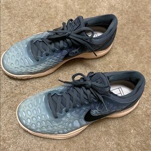 Nike Zoom TENNIS shoes